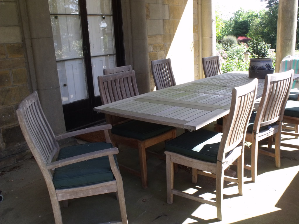 Timber garden structure and boundary details
